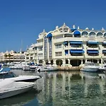 Sunny 3 Bed Marina *