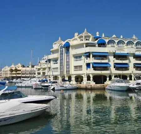 Sunny 3 Bed Marina *