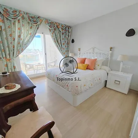 Sunny 3 Bed Island Puerto Marina Apartment *