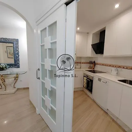 Sunny 3 Bed Island Puerto Marina Apartment *